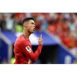 Cristiano Ronaldo postiže dva gola u jednoj utakmici Svjetskog prvenstva Cristiano Ronaldo postiže dva gola u jednoj utakmici Svjetskog prvenstva